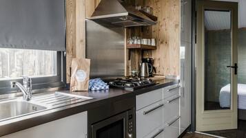 Bungalow | Private kitchen | Electric kettle