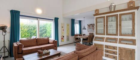 ヴィラ | リビングルーム