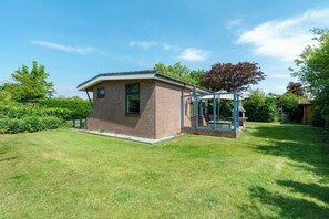 Bungalow | Garden