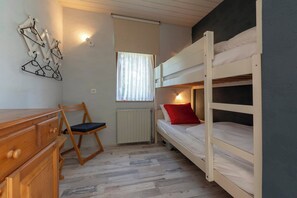 Bungalow | 3 bedrooms, individually furnished