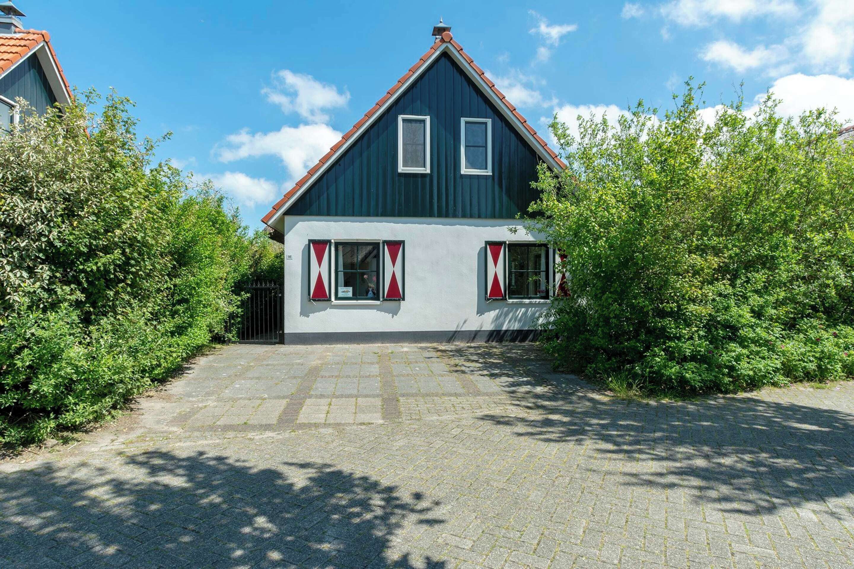 Villa | Exterior
