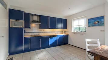 Villa | Private kitchen | Electric kettle, toaster