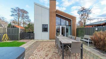 Villa | Exterior