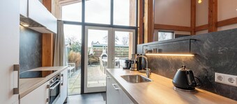 Villa Near Sint Maartenszee Beach With Jacuzzi