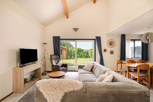 Villa in Julianadorp Near Sandy Beach