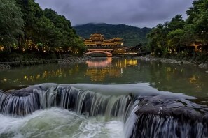 Unclassified image, 4 of 44, button - Xijiang miao village listen to tao xuan hotel (Leishan)
