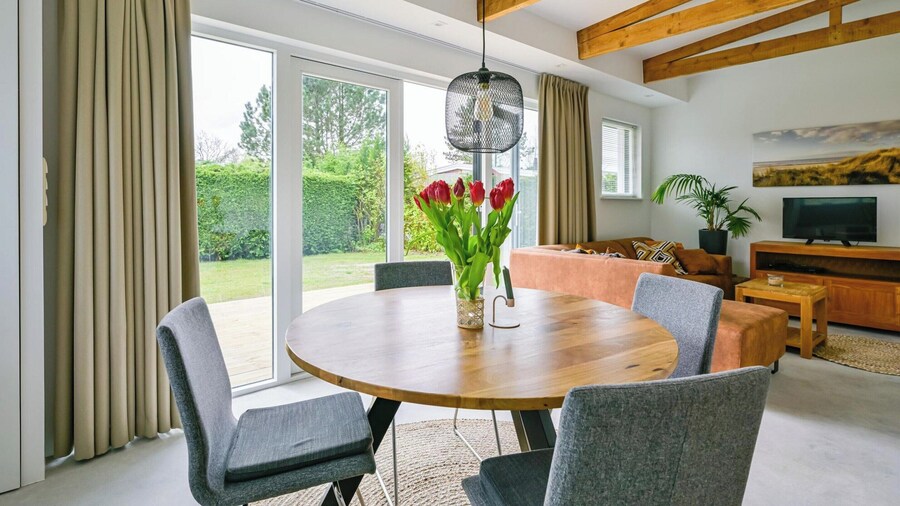 Bungalow in Eureka With Spacious Garden