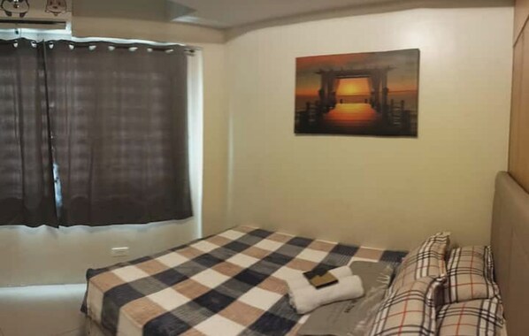 1 camera, Wi-Fi, lenzuola