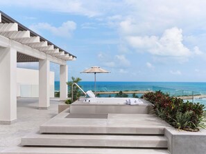 Indulge 1 Bedroom Suite | Free minibar, in-room safe, desk, laptop workspace