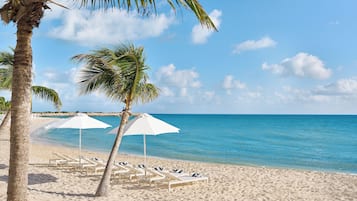 Privatstrand, Cabañas (kostenlos), Liegestühle, Sonnenschirme