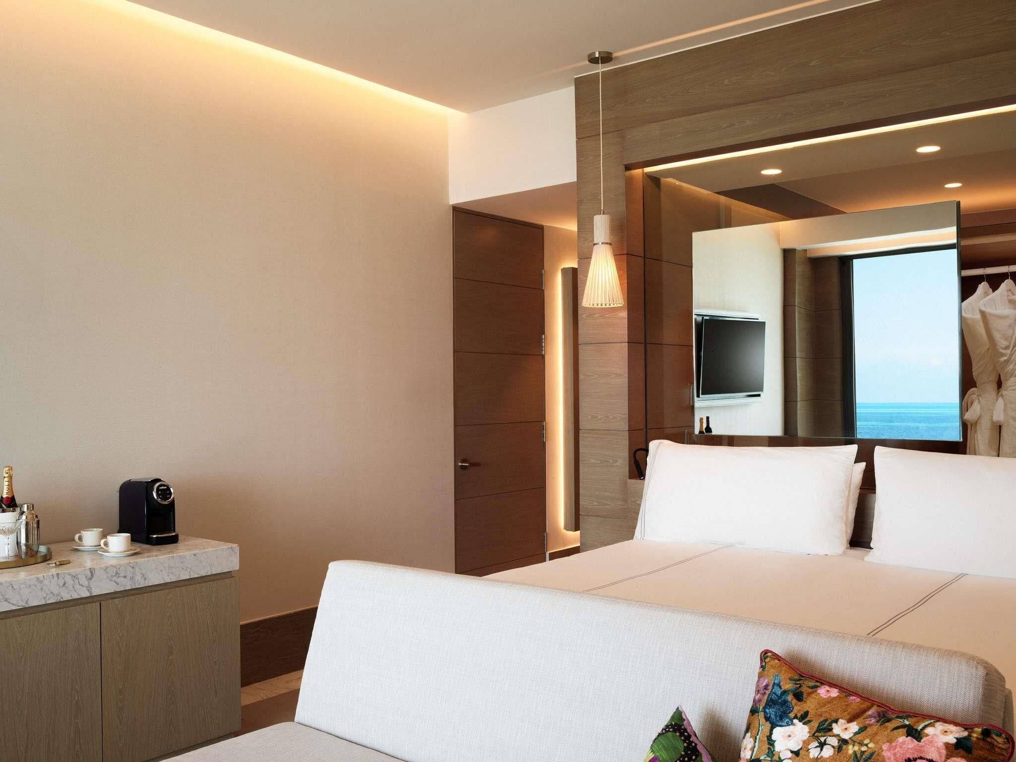 Euphoria Suite King | Premium-sengetøj, gratis minibar, pengeskab på værelset, skrivebord
