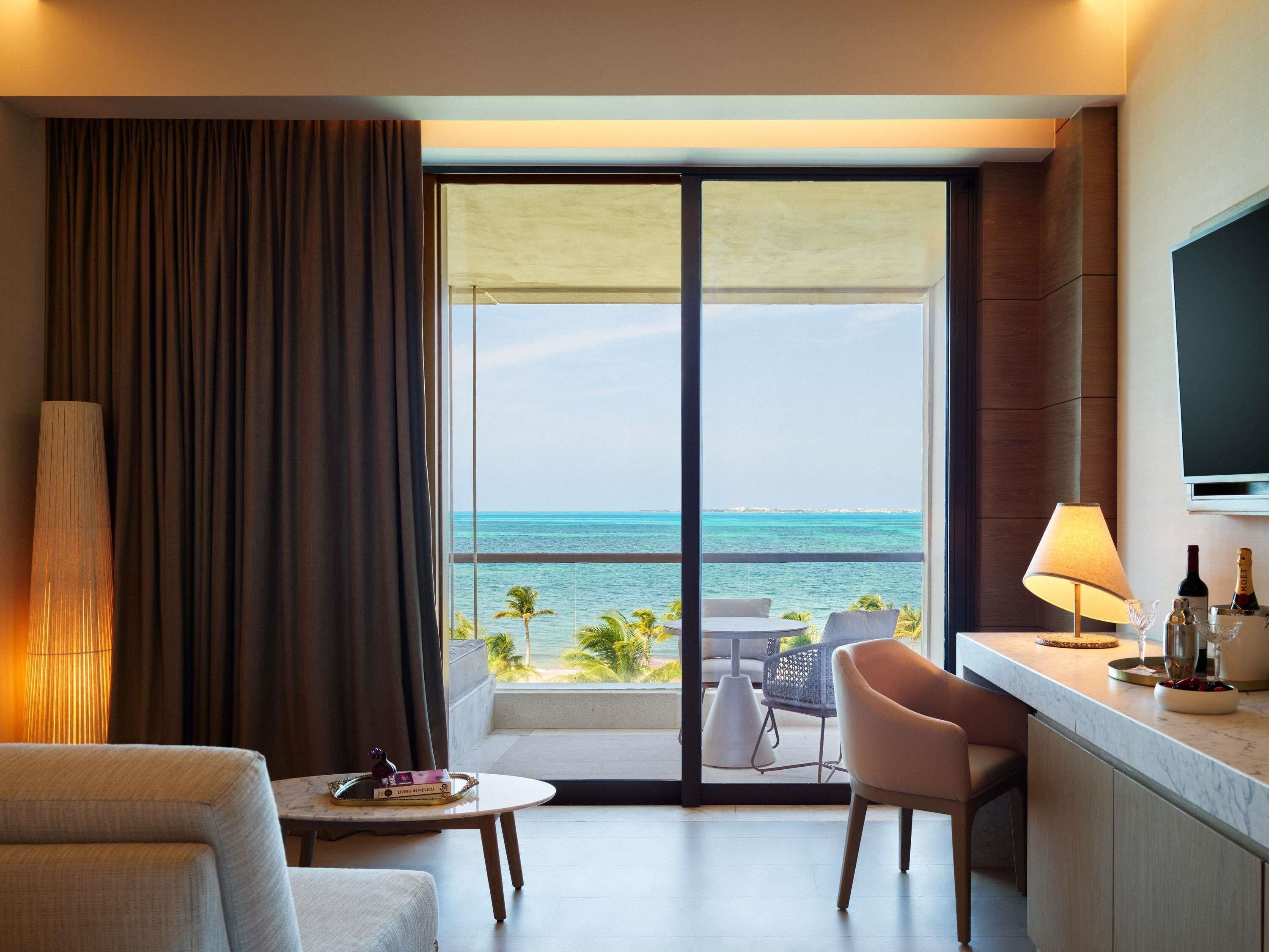 Delight Ocean View King | Hochwertige Bettwaren, kostenlose Minibar, Zimmersafe, Schreibtisch