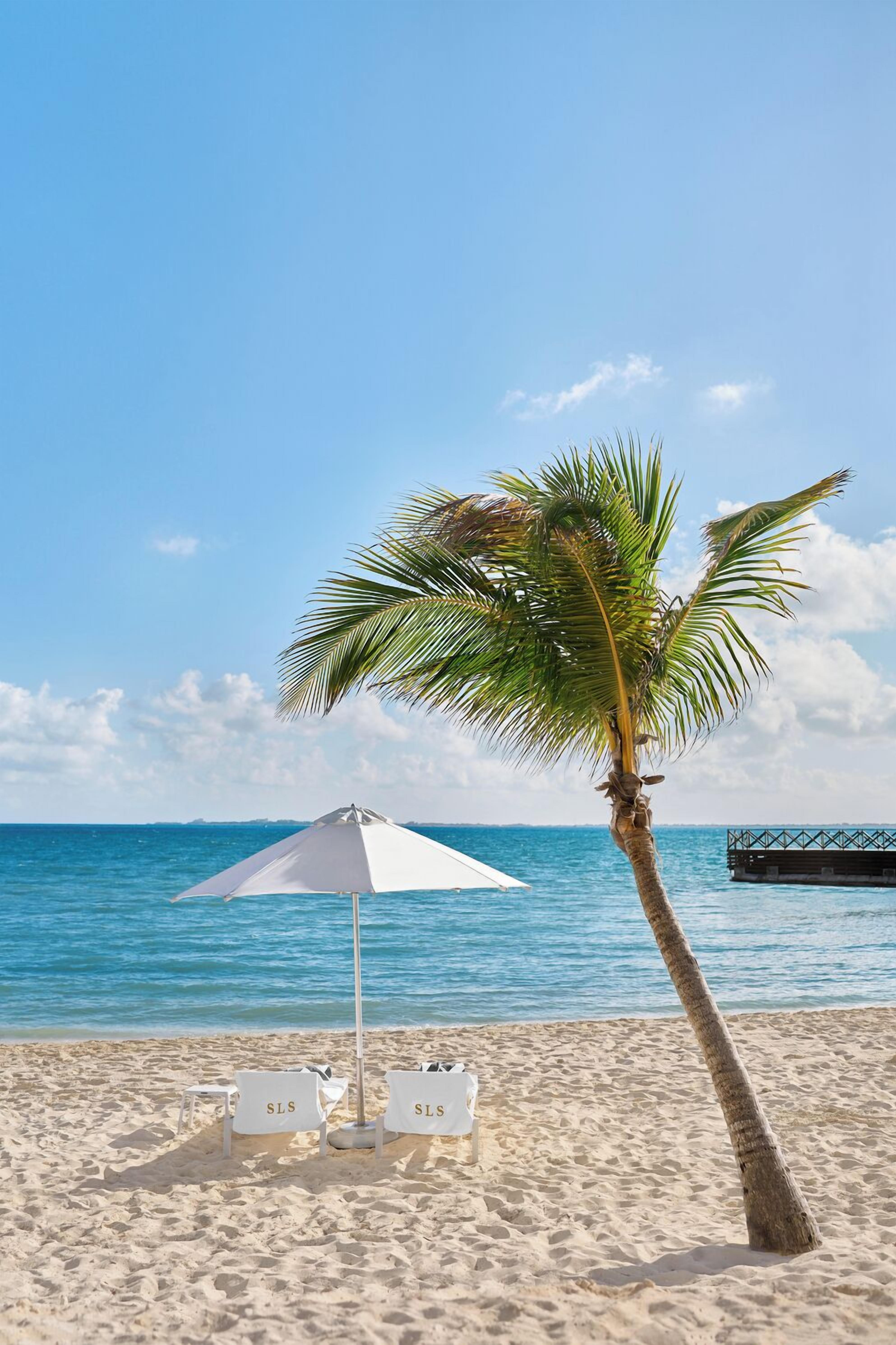 Private beach, free beach cabanas, sun loungers, beach umbrellas
