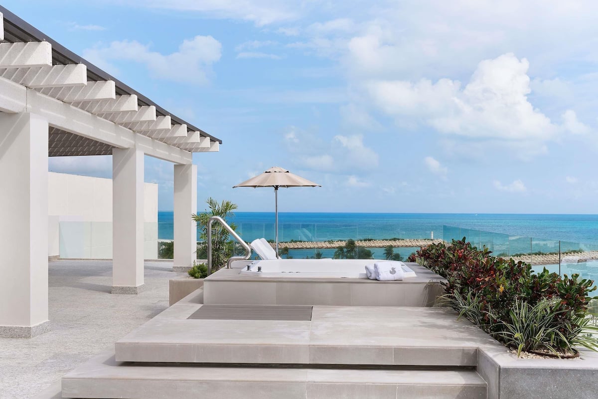 Indulge 1 Bedroom Suite | Free minibar, in-room safe, desk, laptop workspace