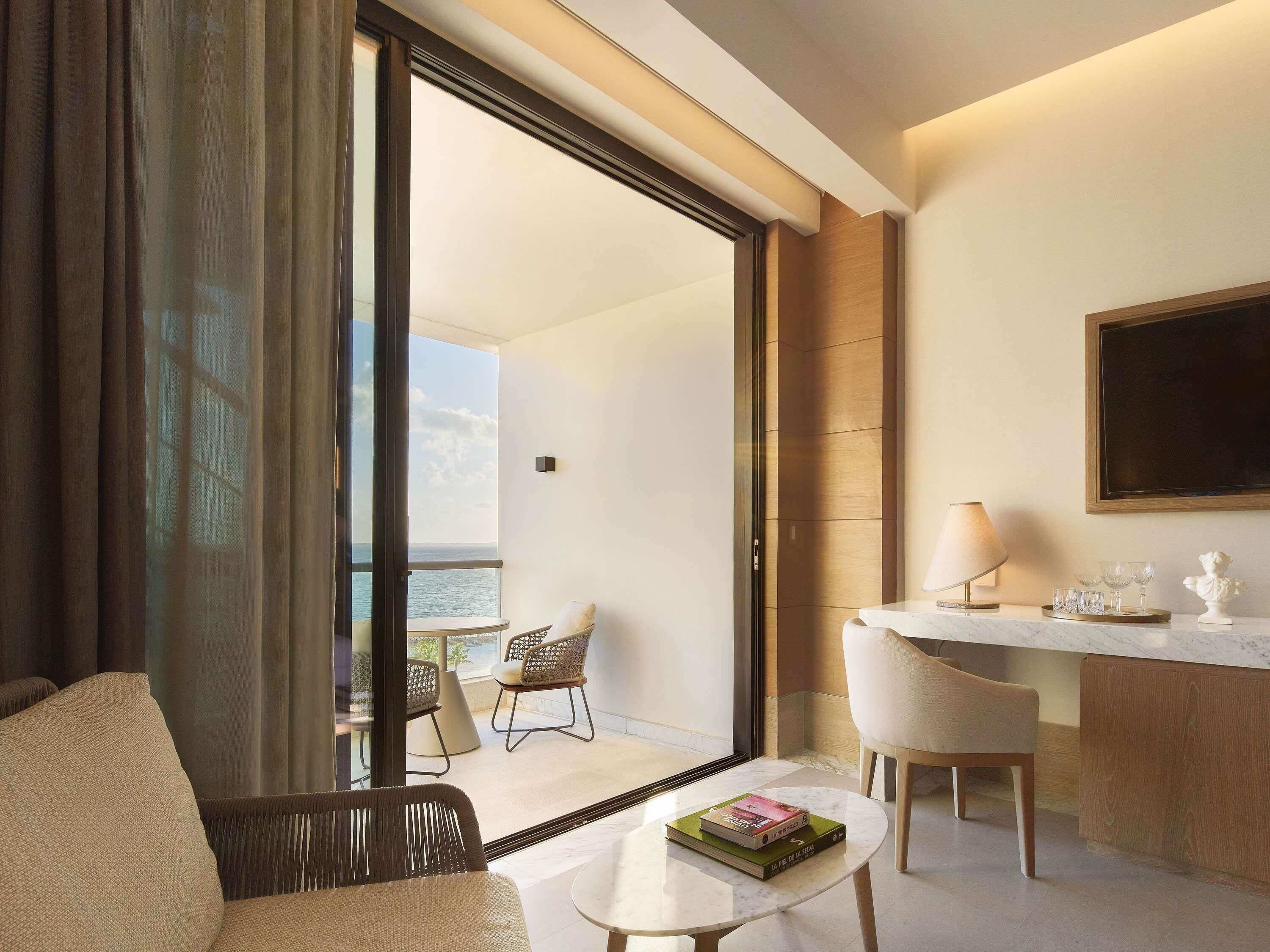 SLS Elite Ocean View Rooftop Two Queen | 高档床上用品、迷你吧（备有免费物品）、客房内保险箱、办公桌
