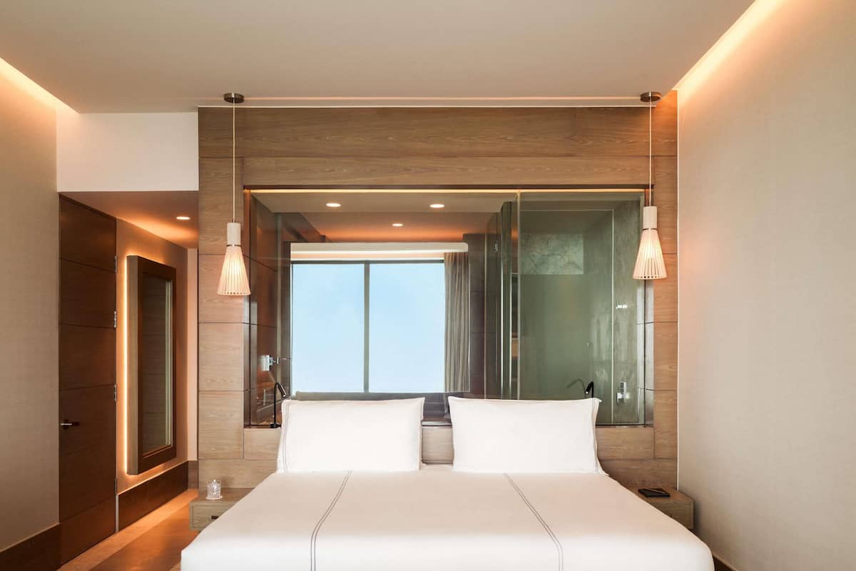 SLS Elite King | Premium bedding, free minibar, in-room safe, desk