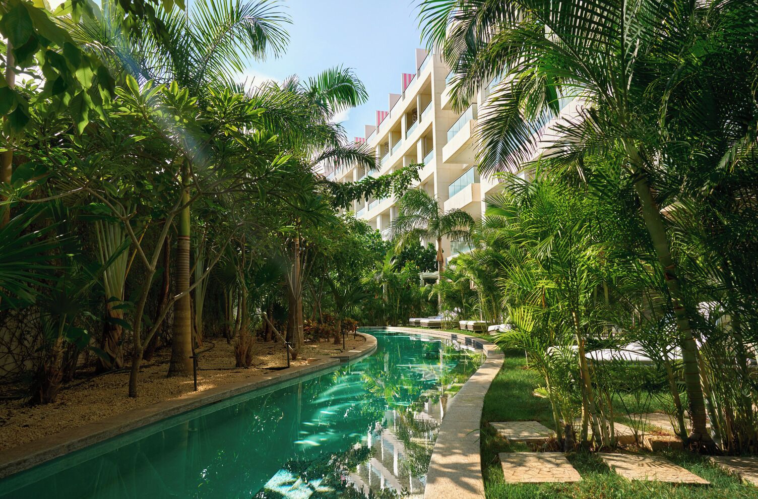 Sengetøy av topp kvalitet, minibar (inkludert) og safe på rommet