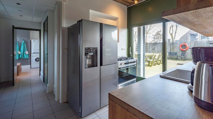 Spacious Home With Garden