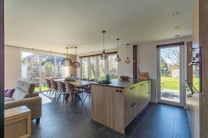 Villa | Eigene Küche | Hochstuhl