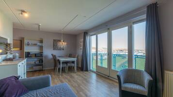 Apartment | Dining