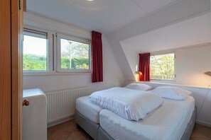 House | 3 bedrooms, individually furnished - Holiday Home Near Groote Keeten Beach (Callantsoog)