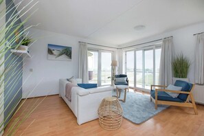 Living room - Apartment in Netherlands Near Dunes (Julianadorp)