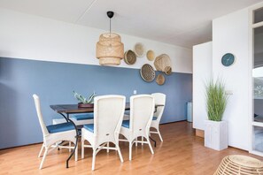 Apartment | Dining - Apartment in Netherlands Near Dunes (Julianadorp)