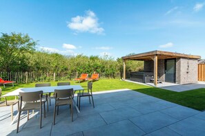 Villa | Jardín