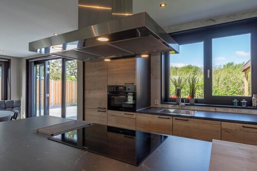 Villa Near North Holland Beach With Jacuzzi