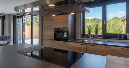 Villa Near North Holland Beach With Jacuzzi