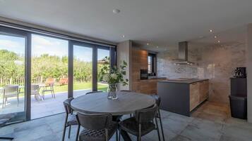 Villa | Tempat makan