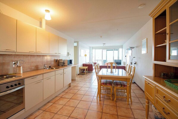 Apartment | Private kitchen | Electric kettle, toaster, highchair