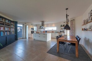 House | Dining - Beach Side Villa (Callantsoog)