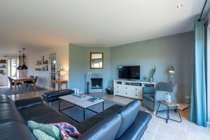 House | Living room