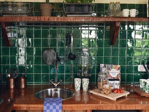Apartment | Private kitchen | Highchair - Vossehoeck 4 Apartment in Callantsoog (Callantsoog)