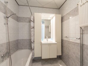Apartment | Badezimmer