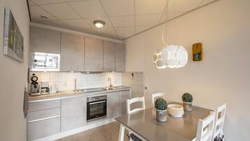 Apartment | Dining