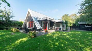 Villa | Exterior