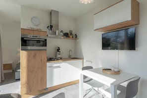 Appartement | Privékeuken | Een waterkoker, een broodrooster