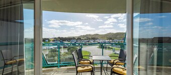 Apartment by Dutch Beach Pet-friendly