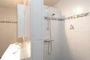 Apartment | Bathroom - Studio in Callantsoog by Dunes and Sea (Callantsoog)
