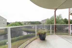 Property grounds - Stunning Apartment Near sea (Julianadorp)