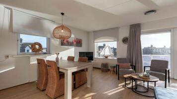 Apartment | Dining