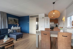 Dining - Residence Juliana 77 Apartment by the sea (Julianadorp)