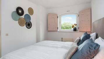 Apartment | 2 bedrooms, individually furnished