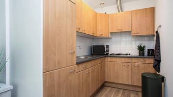 Apartment | Private kitchen | Electric kettle, toaster