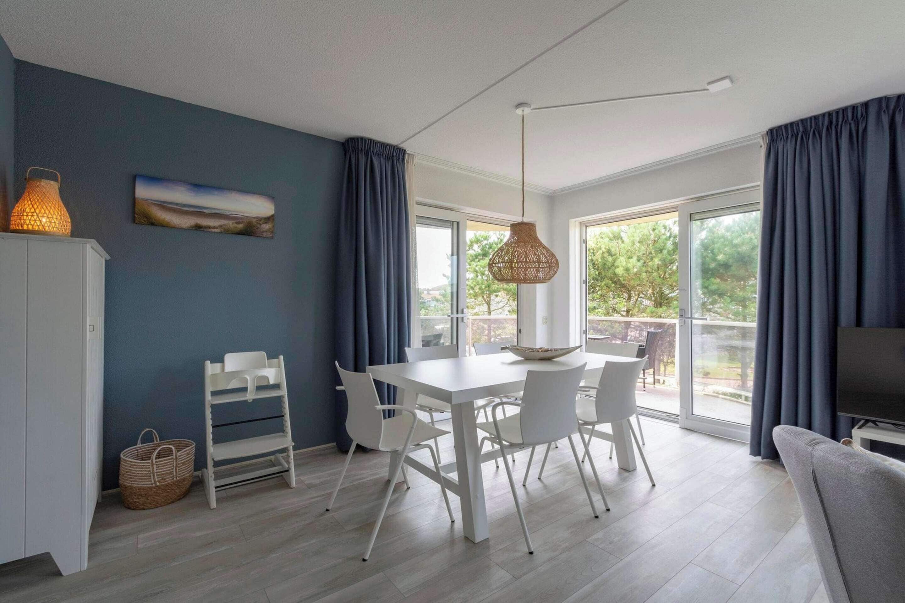 Apartment | Dining