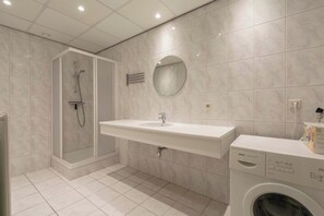 Apartment | Bathroom