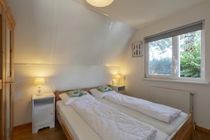 House | 2 bedrooms, bed sheets - Elegant Holiday Home With Terrace (Burgerbrug)