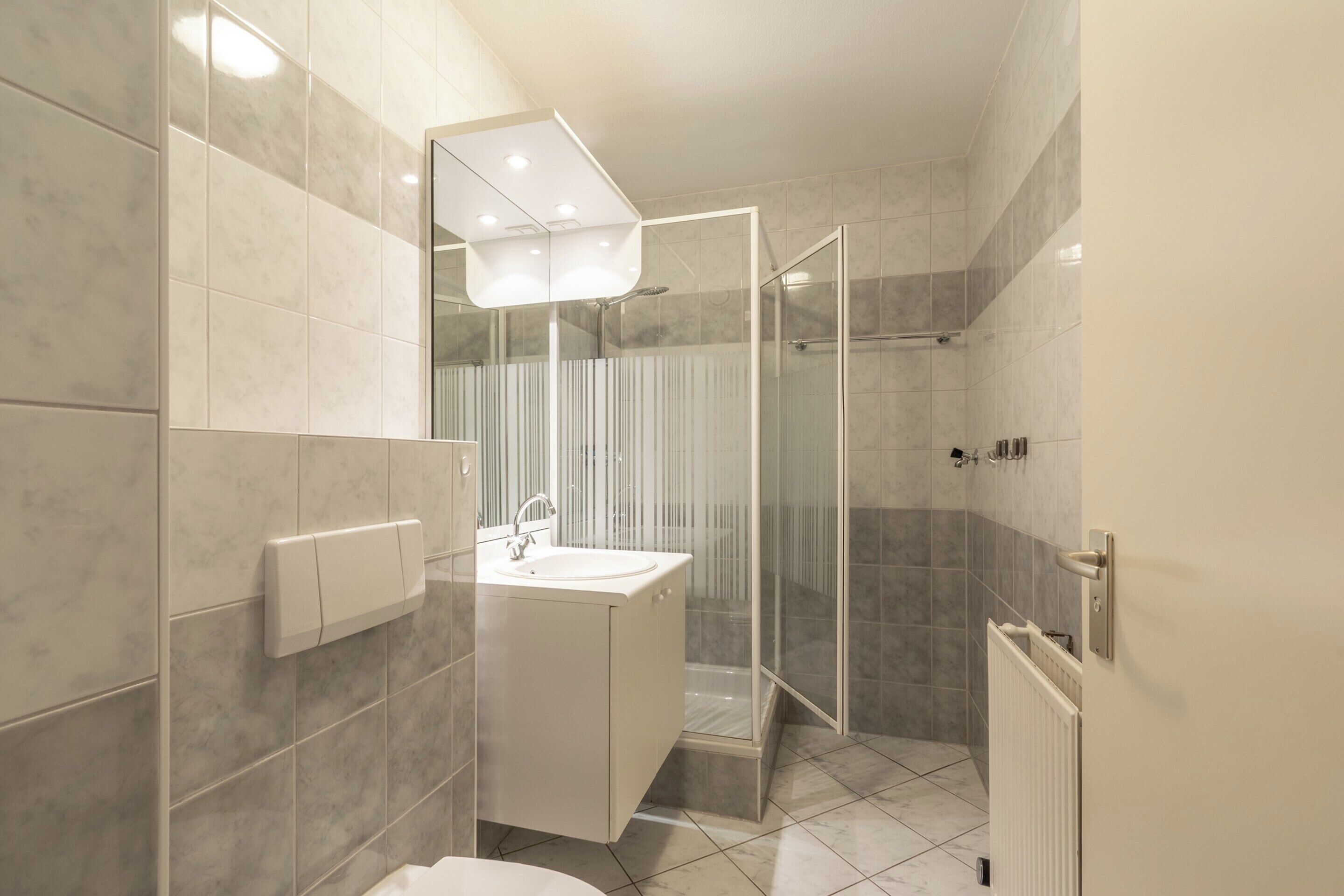 Apartment | Bilik Mandi